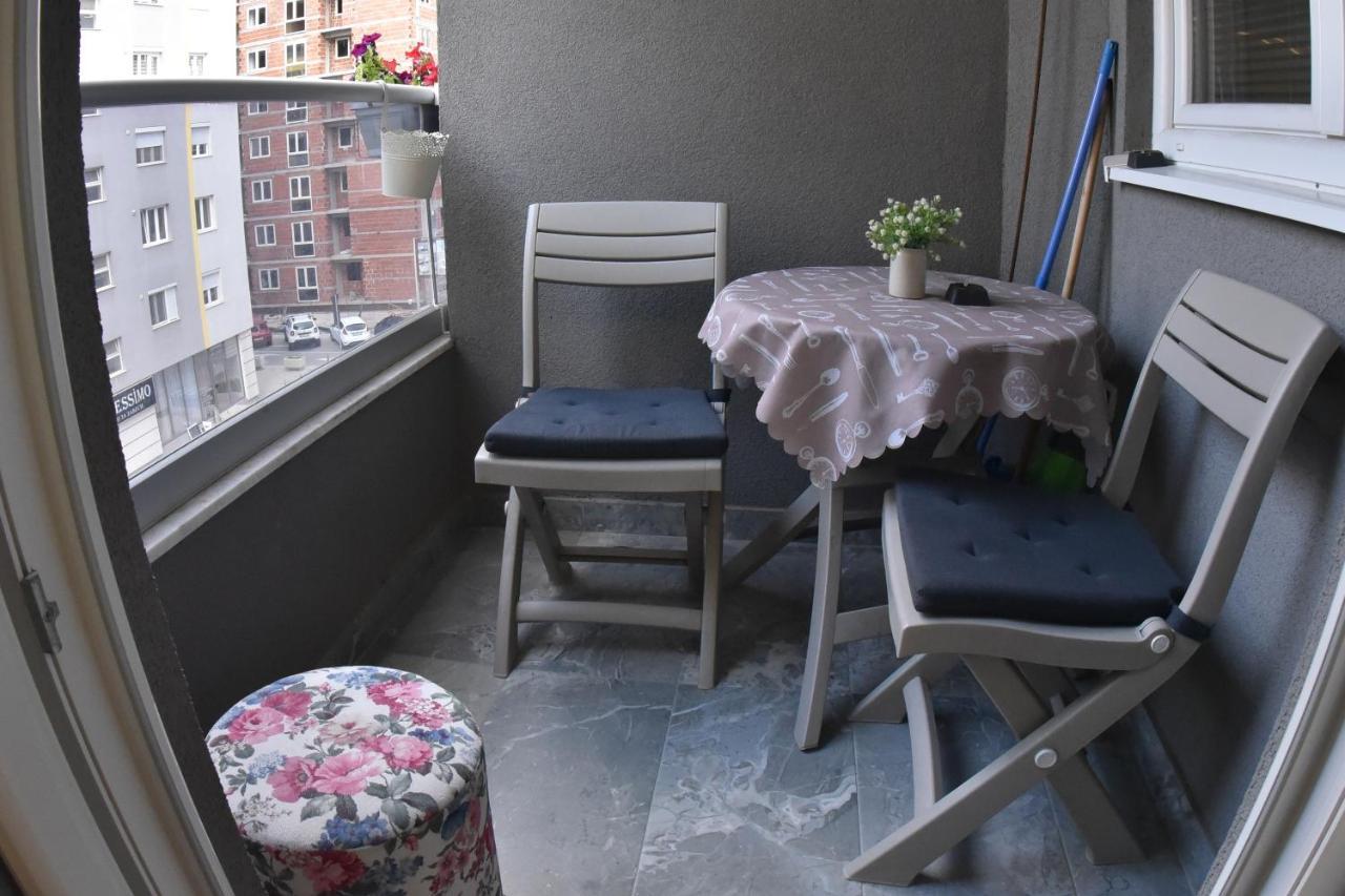 Appartement Modern & Cozy à Skopje Extérieur photo
